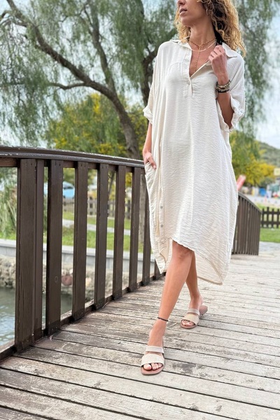 Güneşkızı İtalyan Bej Düğmeli Yaka 3/4 Kol Yırtmaçlı Apoletli Yumuşak Dokulu Salaş Dokuma Elbise 125 68