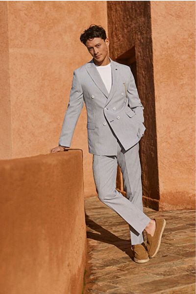 AC&Co / Altınyıldız Classics Slim Fit Slim Fit Swallow Collar Seersucker Patterned Double Breasted Navy Blue-White Suit