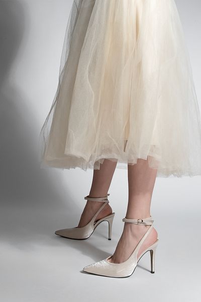 Marjin Damen-Stiletto-Schuhe – Knöchelriemen, offener Rücken – Absätze – Beige Satin