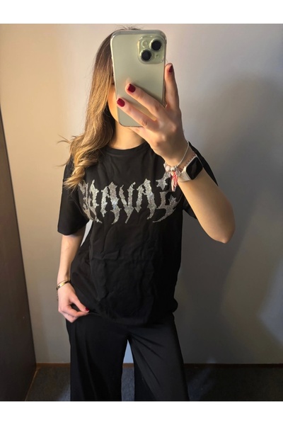 Violon تي شيرت بأكمام قصيرة أكمام قصيرة مطبوع عليها حجر سافاج الأسود