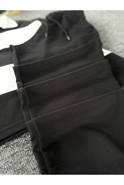 Altamira Men's Black Striped Oversize Half Zipper Elastic Leg Sweatpants Set