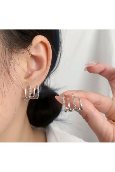 toptanhanem Dört Sıralı Zirkon Taşlı Gümüş Kaplama Çelik Küpe - Şık ve Modern Tasarım, Alerji Yapmaz