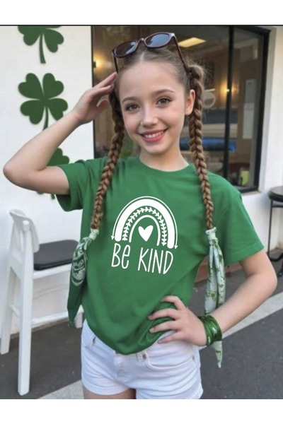MORNİNG KİDS Tricou verde pentru fete cu imprimeu Be Kind cu decolteu