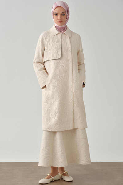 Tuğba Biyeli Kruvaze Kapitone Kap - Ekru