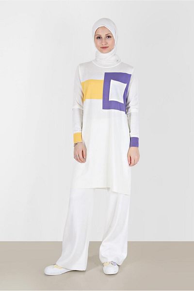 Alvina Geometric Knitwear Tunic - 42011 Model with Shape Detail