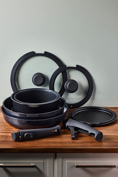 Perotti Beta Black 15-Piece Induction Ceramic Coating Cookware Pans Set with Clip Removable Handles