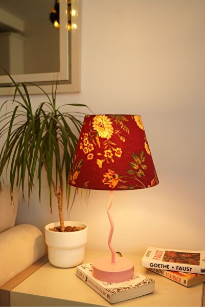 retro home design Pembe Zikzak Ayaklı Kırmızı Çiçek Baskılı Kumaş Masa Lambas...