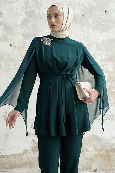 InStyle Emerald Crepe Set - Stone Detailed Tulle Sleeve
