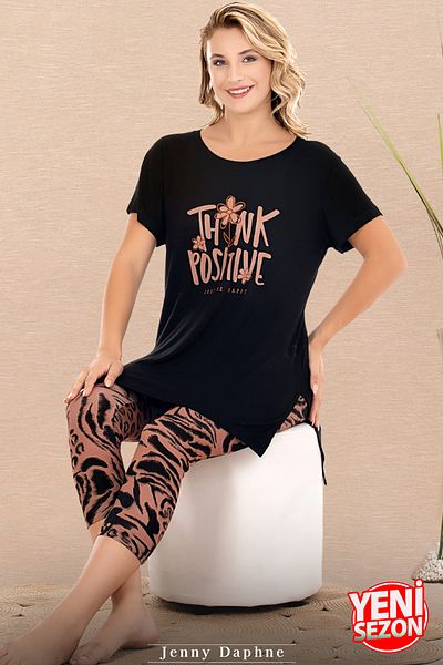 Jenny Daphne Σετ πιτζάμες κάπρι με στάμπα βισκόζης με λαιμόκοψη V με κοντό μανίκι άνετη εφαρμογή 12083