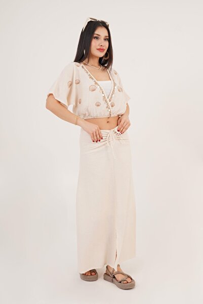 Hipo Trend Seashell Embroidered Blouse and Gather Detail Slit Skirt Beige Double Set