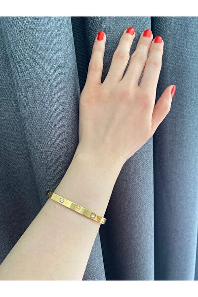 Lucky BE Collection LUCKY B&E 54MM TAŞLI ÇELİK KELEPÇE BİLEKLİK GOLD