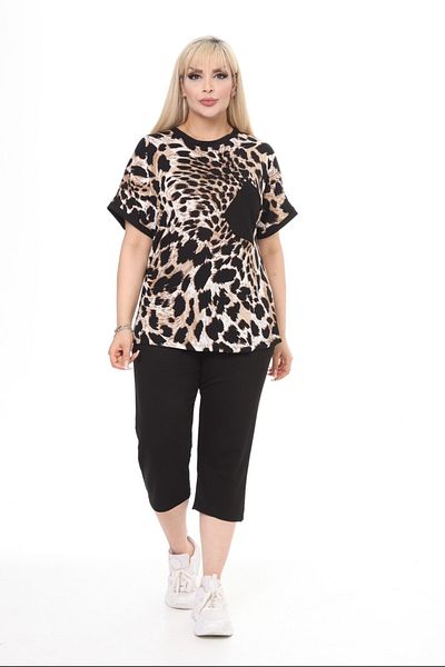 tarzımsüper Γυναικείο μοντέλο μεγάλου μεγέθους Tiger Pattern Pocket Comfort Κοντομάνικο Κάπρι Σετ