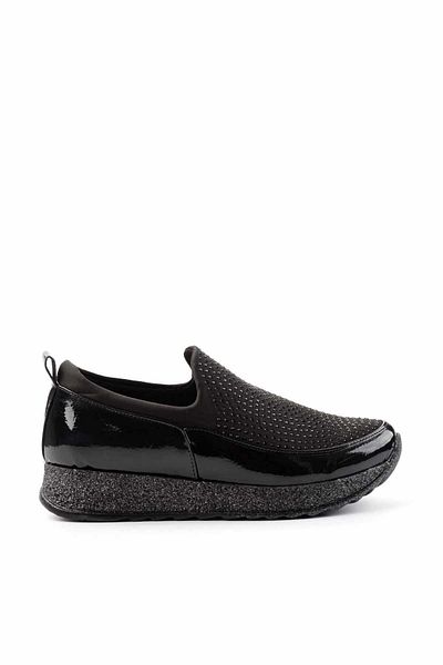 Bambi Schwarze Damen-Freizeitschuhe aus geknittertem Lackleder K 01220051908