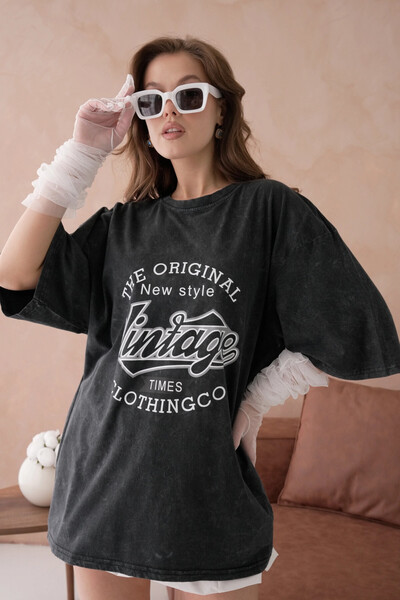 Park Karon Базова футболка з принтом