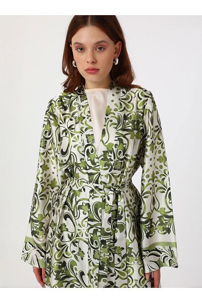 Refka Set kimono cu pantaloni din satin cu curea cu modele florale verzi - Refka