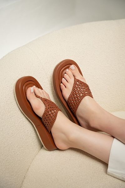 LamintaGlobal Camille Tan Women's Slippers with Knitted Detail