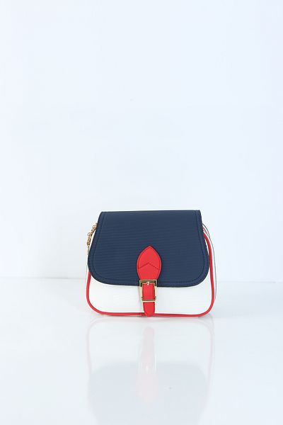 byFOX Fashion Geantă crossbody cu trei compartimente cu detaliu de husă