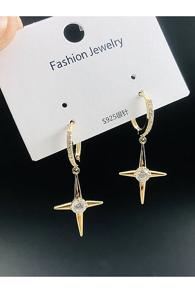 DS DİAMONDSHOP الجدة في هذا الموسم Kütoban Star، حلق حجر الزركون