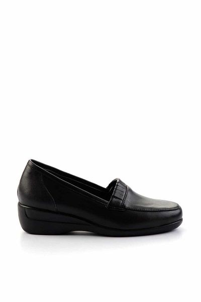 Bambi Klassische schwarze Damenschuhe aus echtem Leder - K 01531123403