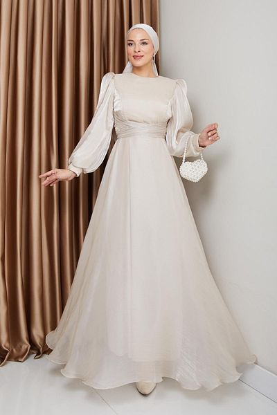 Olcay Yoryo Seiden-Hijab-Abendkleid mit Kreuzgürtel STONE 1238