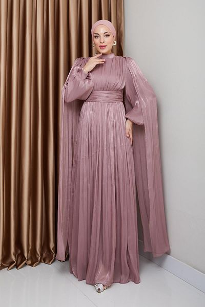 Olcay Yorgo Seiden-Abendkleid mit Hijab und Gürtel und Cape-Detail ROSE 1237