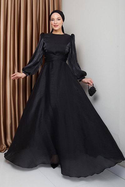 Olcay Schwarzes Hijab-Abendkleid aus Seide – Yoryo 1238-Modell mit Gürtel