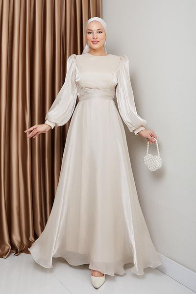 Olcay Yoryo Seiden-Hijab-Abendkleid mit Kreuzgürtel STONE 1238