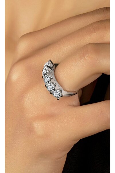 Laboratuvar Pırlantası Lp Işıklı kutuda 1 karat beştaş yüzük