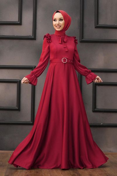 Neva Style Rochie de seara musulmana burgundy cu detaliu pe umeri si decolteu 27240br