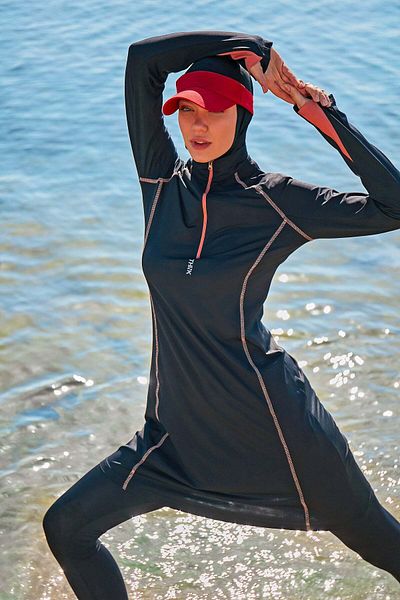 Neva Style H2O Swimmer Series Black Hijab Swimsuit M2333S