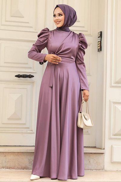 Neva Style فستان سهرة بكتف مكشكش من الساتان الأرجواني 4570