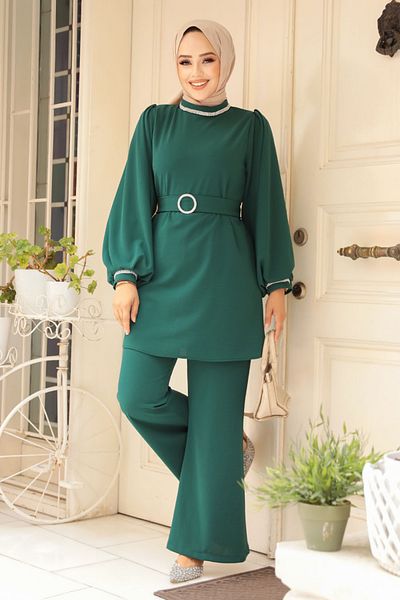 Neva Style طقم حجاب مزدوج بإبزيم وحزام باللون الأخضر الزمردي - 20034ZY