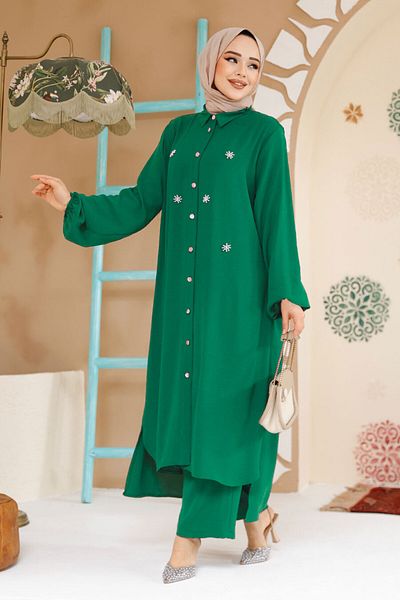 Neva Style طقم حجاب مزدوج بتفاصيل خرز أخضر زمردي 12082zy