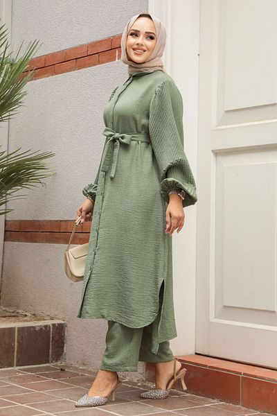 Neva Style بدلة حجاب مزدوجة بأزرار باللون الأخضر - 12581CY