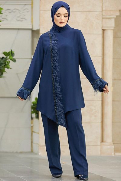 Neva Style طقم حجاب مزدوج باللون الأزرق الداكن ومفصل بالريش 40025l