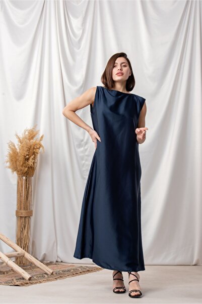 outline Navy blue silk dress