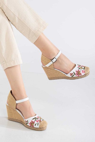 Kartezyen Women's White Daisy Printed Wedge Heel Straw Shoes Model Code 120