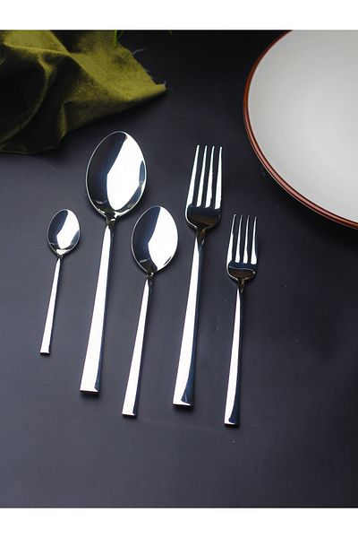 Rollers İnci 8-Person 40-Piece Cutlery Set