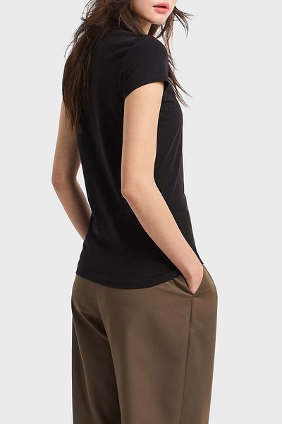 Armani Exchange تي شيرت أرماني إكستشينج 100% قطن بقصة ضيقة وشعار على شكل حرف V تي شيرت XW 000105   AF11929 UC001
