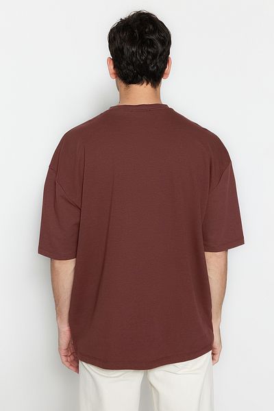 Trendyol Collection Κείμενο Εκτυπωμένο Καφέ Μπλουζάκι Oversize - TMNSS23TS00083