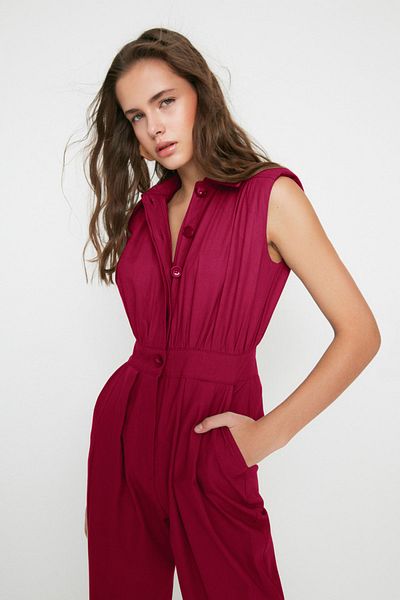 Trendyol Collection Burgunderfarbener, ärmelloser Gabardine-Overall mit Hemdkragen TWOSS21TU0233