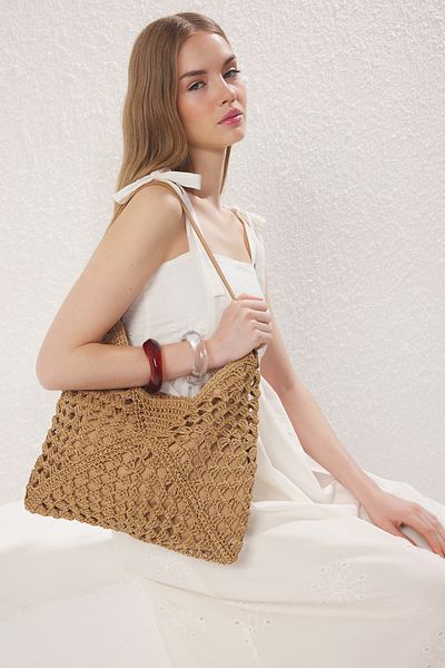TRENDYOL SHOES Γυναικεία οβάλ τσάντα ώμου Camel Straw Πλεκτή στο χέρι TAKSS25OC00055