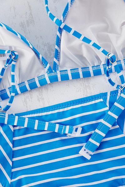 Trendyol Collection Gestreiftes Dreieck-Bikiniset TBESS25BT00196