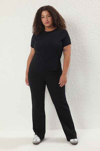 Trendyol Curve Schwarzes gestricktes Plus-Size-Ober- und Unterteil-Set