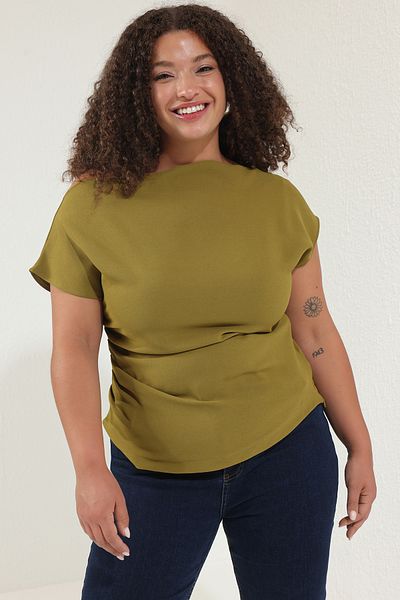 Trendyol Curve Ölgrüne, gewebte Kreppbluse mit Reißverschluss in Übergröße