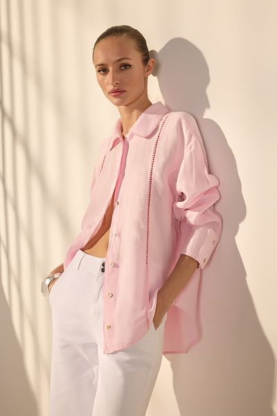 Trendyol Collection Rosa Hemd aus 100 % Leinen mit Stickerei-Detail TWOSS25GO00132