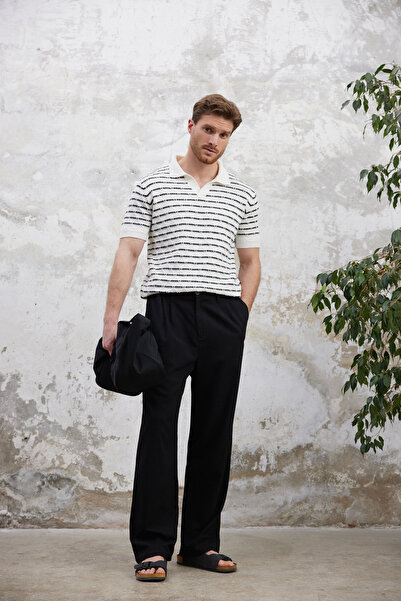 Trendyol Collection Ecru -Navy Blue Stripe Regular Fit Textured Polo Neck Knitwear Tričko TMNSS25PO00039