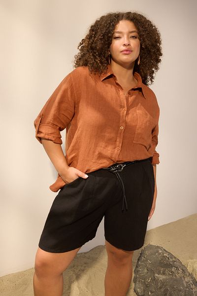 Trendyol Curve Black 100% Linen Woven Shorts & Bermuda Tbbss25Ap00038