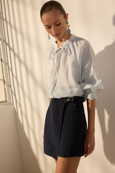 Trendyol Collection Námořnická modrá 100% lněná sukně s detailem příslušenství TWOSS25SR00091