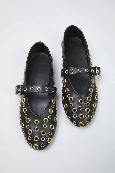 TRENDYOL SHOES Schwarze Mary Jane-Ballerinas mit Ösendetails für Damen TAKSS25BE00048